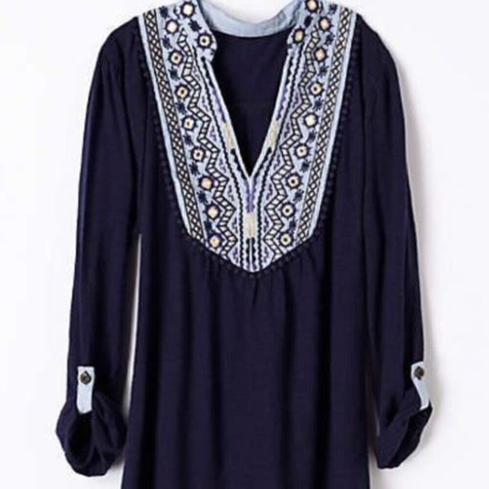 Anthropologie Akemi & Kin Women's Embroidered 3/4 Roll-Up Sleeve Top Blue Small